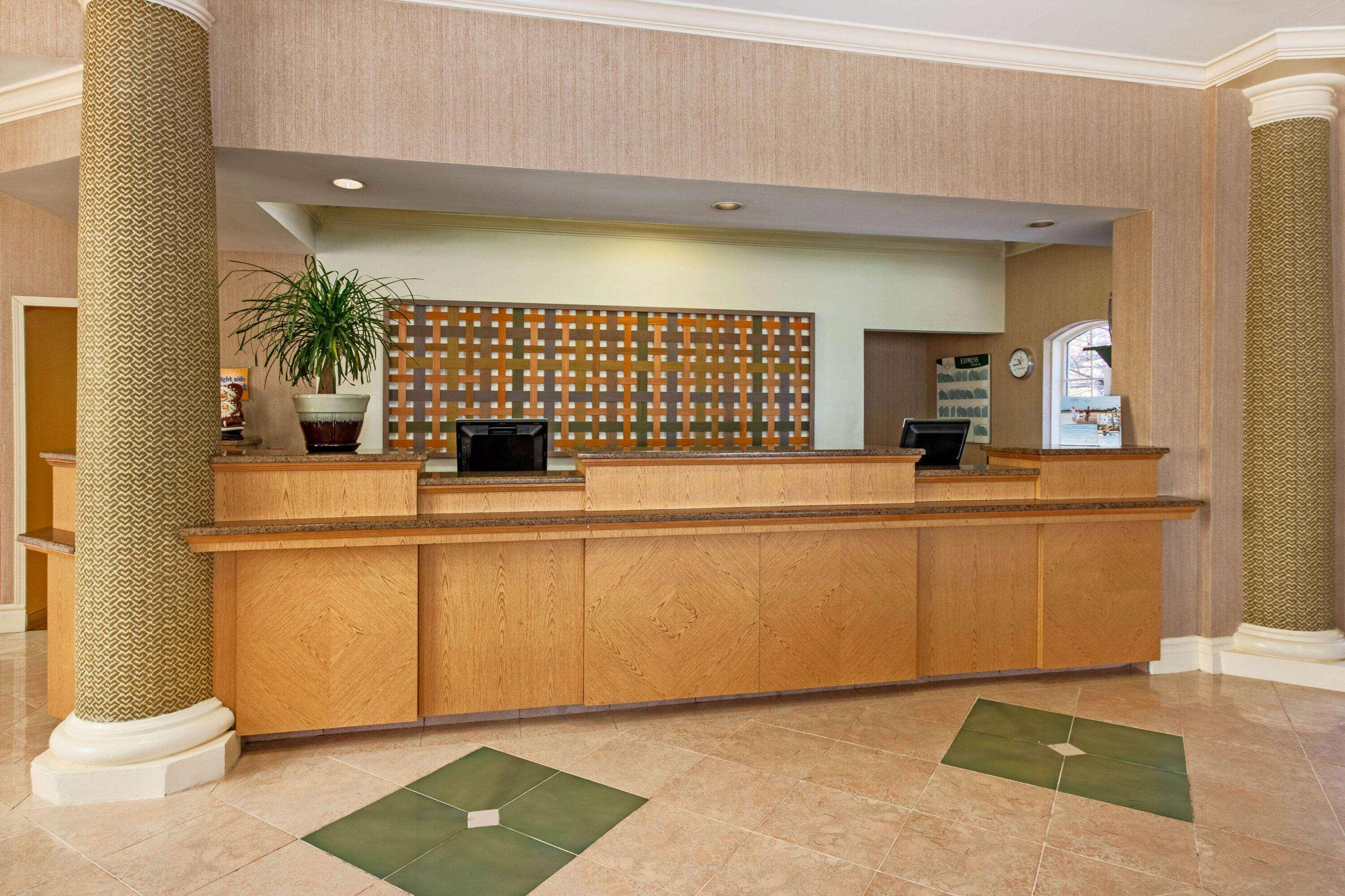 La Quinta By Wyndham Albuquerque West Hotel Exterior photo