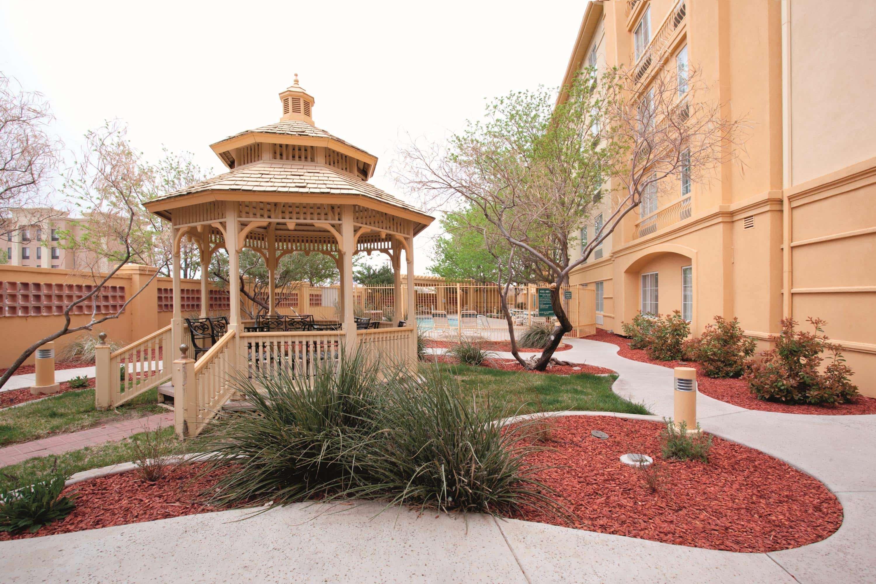 La Quinta By Wyndham Albuquerque West Hotel Exterior photo